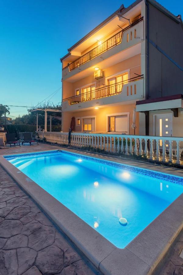 Apartments With A Swimming Pool Kastel Sucurac, Kastela - 21394 ภายนอก รูปภาพ